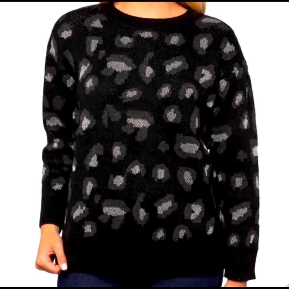 Kendall & Kylie cheetah leaopard black and silver sweater women size medium